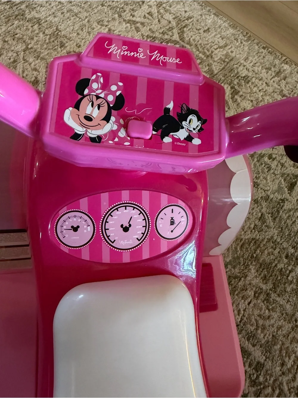 Disney Minnie Mouse Hot Pink and White Ride-On Quad